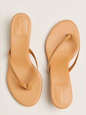 NWT Anthropologie Flip Flop Kitten Heel